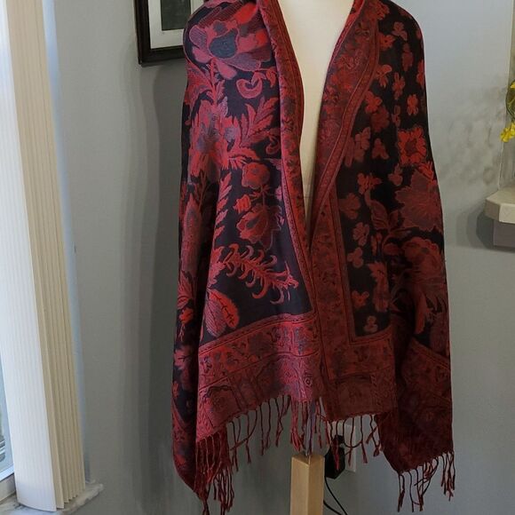 Shawl, red and black print. Blanket scarf fringe. 27" X 70". Never used. - Picture 2 of 8
